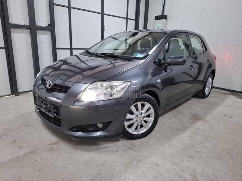 Toyota Auris 2.0D4D LUNA