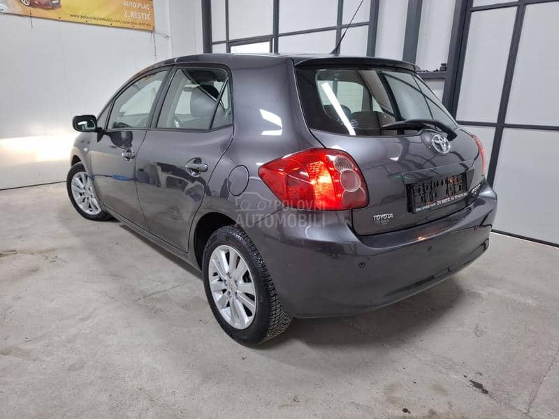 Toyota Auris 2.0D4D LUNA