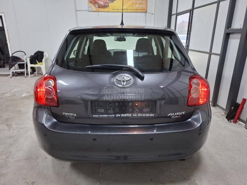 Toyota Auris 2.0D4D LUNA
