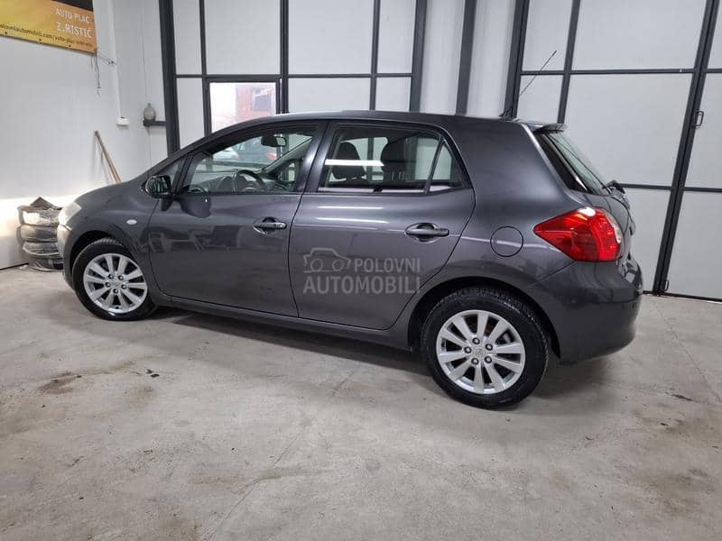 Toyota Auris 2.0D4D LUNA