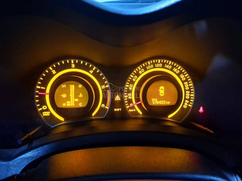 Toyota Auris 2.0D4D LUNA