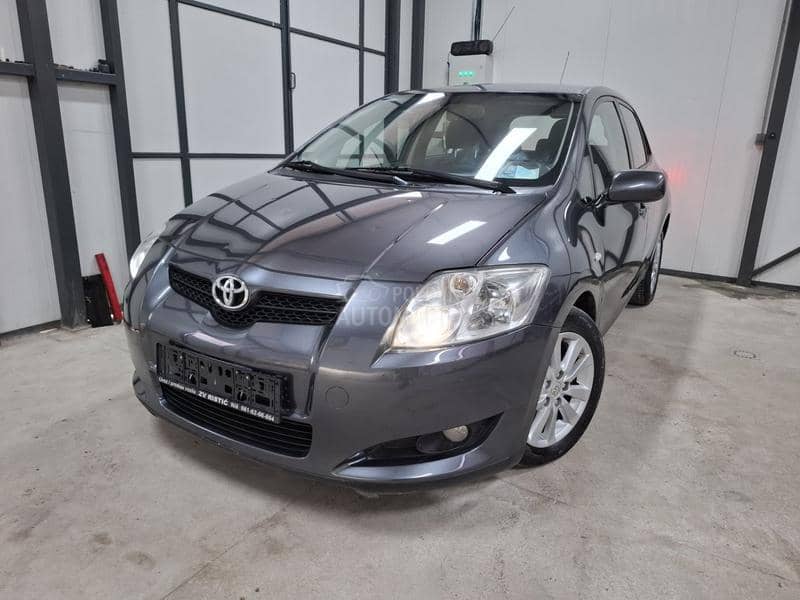 Toyota Auris 2.0D4D LUNA