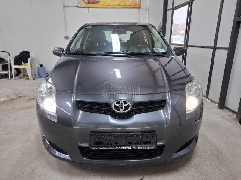 Toyota Auris 2.0D4D LUNA