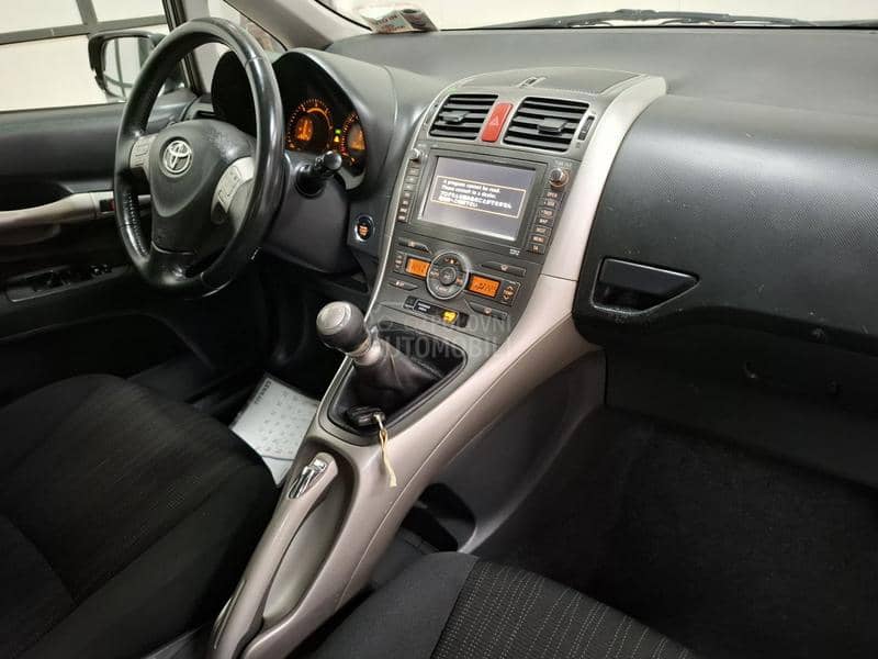 Toyota Auris 2.0D4D LUNA