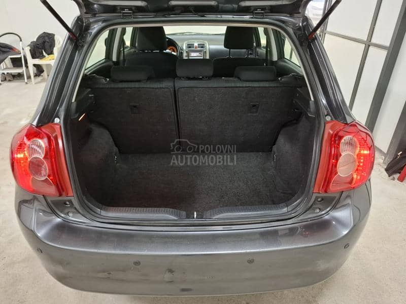 Toyota Auris 2.0D4D LUNA