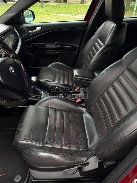 Alfa Romeo Giulietta 2.0JTD/NAVY/F-ULL