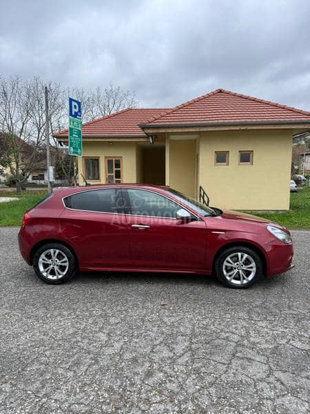 Alfa Romeo Giulietta 2.0JTD/NAVY/F-ULL