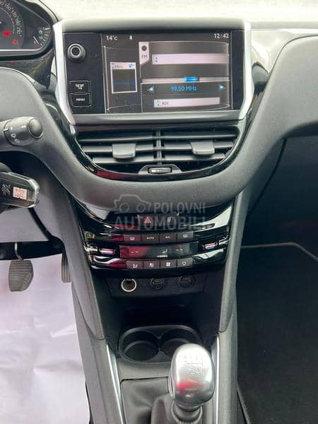 Peugeot 208 1.6 HDI ALLURE
