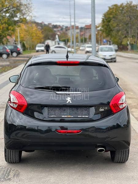 Peugeot 208 1.6 HDI ALLURE