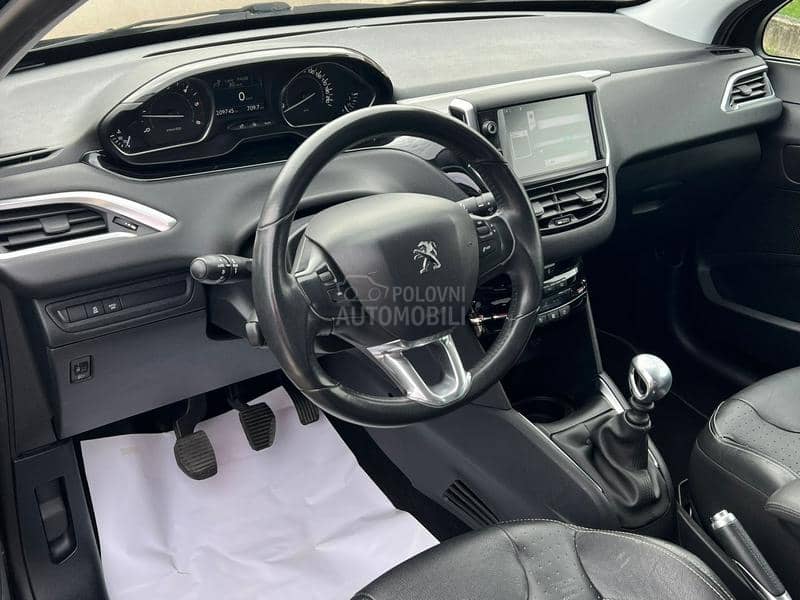 Peugeot 208 1.6 HDI ALLURE