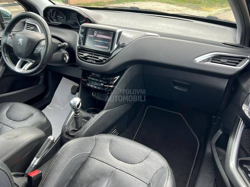 Peugeot 208 1.6 HDI ALLURE