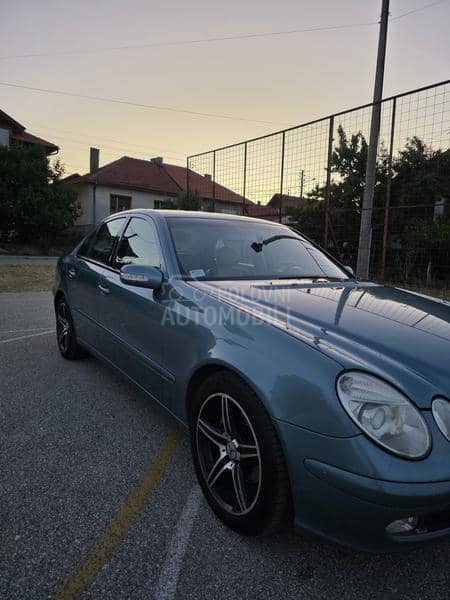 Mercedes Benz E 270 