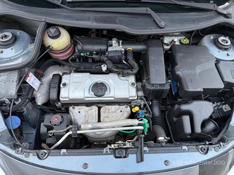 Peugeot 206 plus 1.4 V.s.e.r.v.i.s