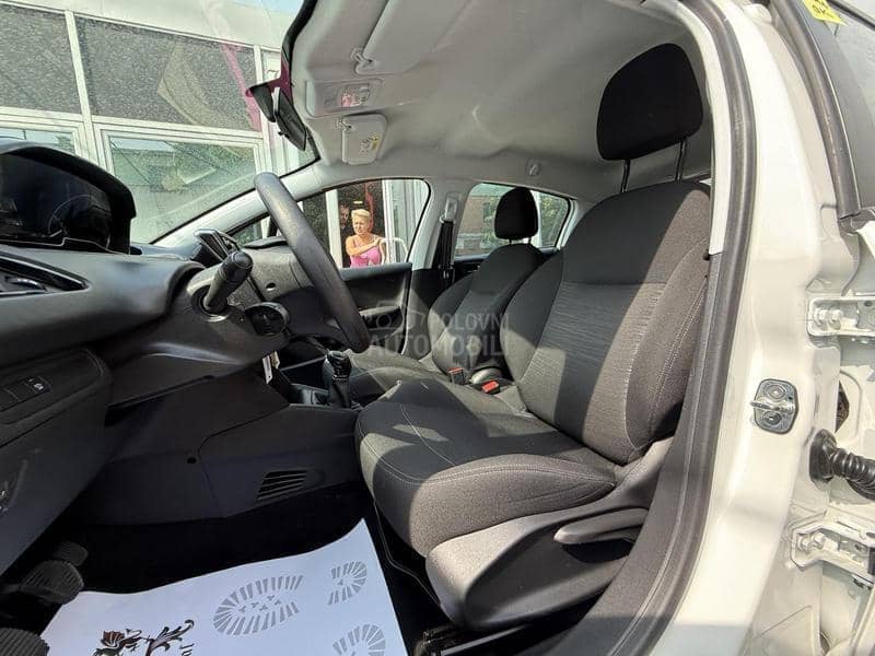 Peugeot 208 1.5 Hdi