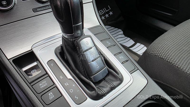 Volkswagen Passat B7 2.0 TDI DSG HIGHLINE