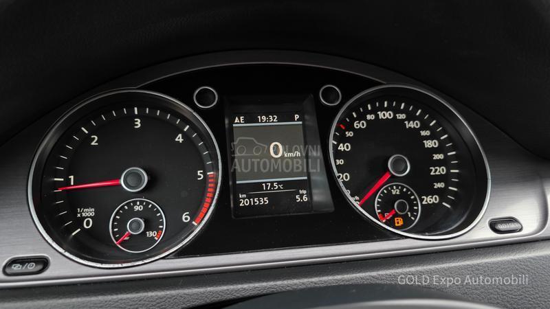 Volkswagen Passat B7 2.0 TDI DSG HIGHLINE