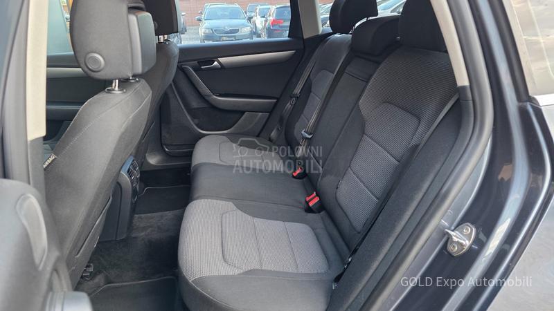 Volkswagen Passat B7 2.0 TDI DSG HIGHLINE