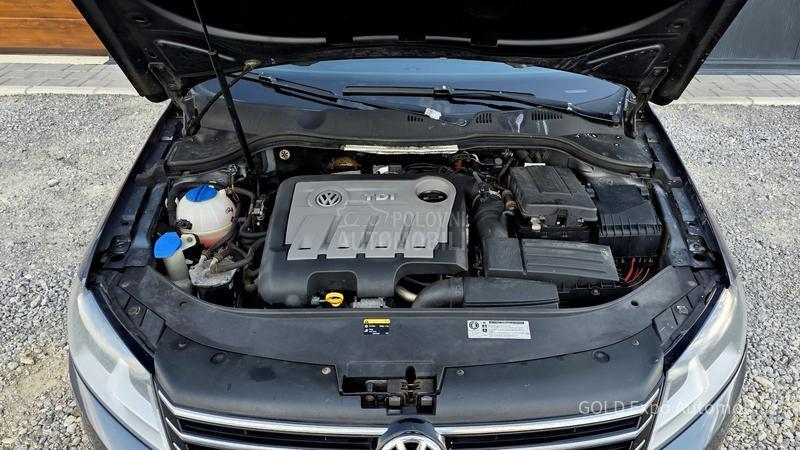 Volkswagen Passat B7 2.0 TDI DSG HIGHLINE