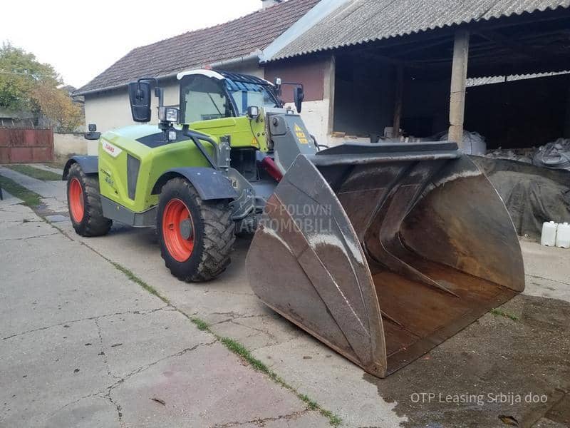 Claas Scorpion 741 sa kašikom