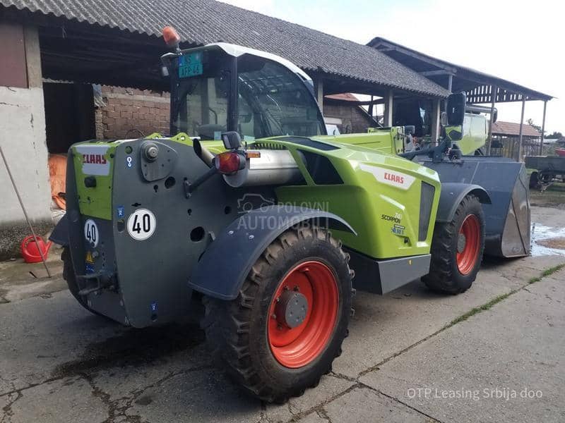 Claas Scorpion 741 sa kašikom