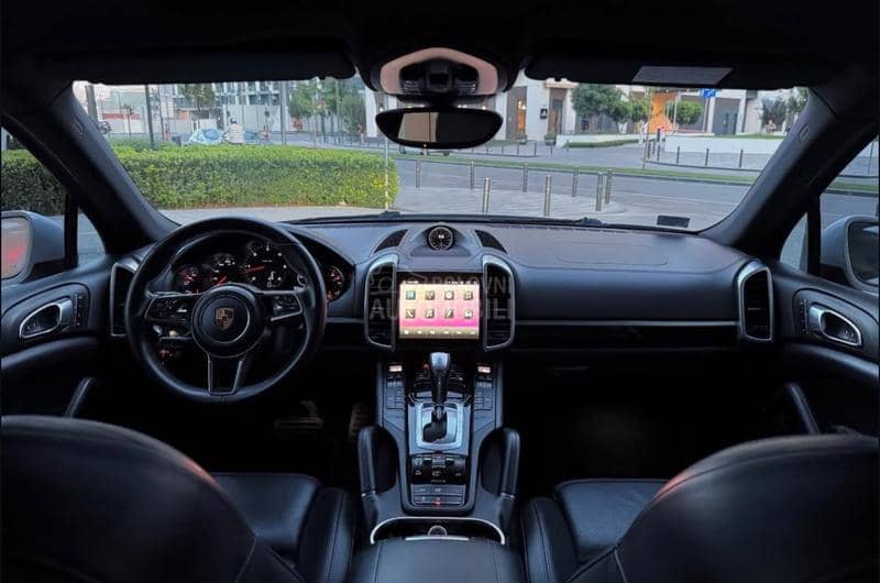 Porsche Cayenne HYBRID 3.0D MATRIX