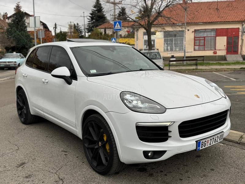 Porsche Cayenne HYBRID 3.0D MATRIX