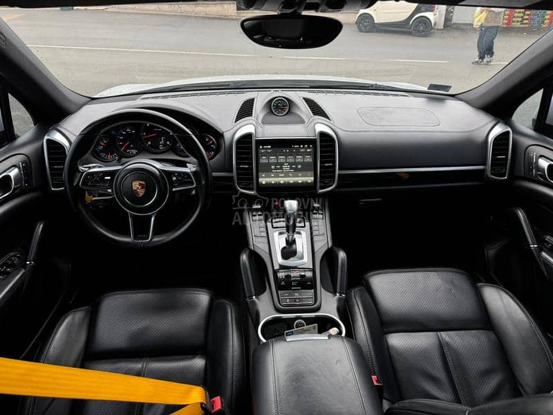 Porsche Cayenne HYBRID 3.0D MATRIX
