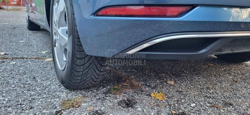 Volkswagen Golf 7 1,2 //NOV//