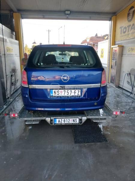 Opel Astra H 1.6