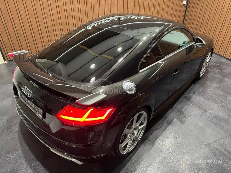 Audi TT RS 