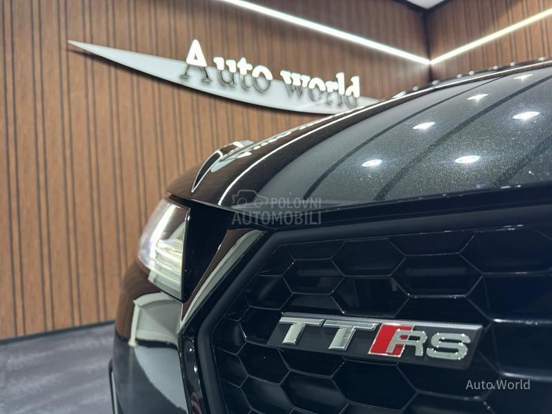 Audi TT RS 