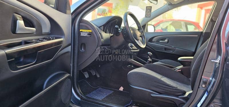 Kia cee`d sw 1.4 BiFuEl