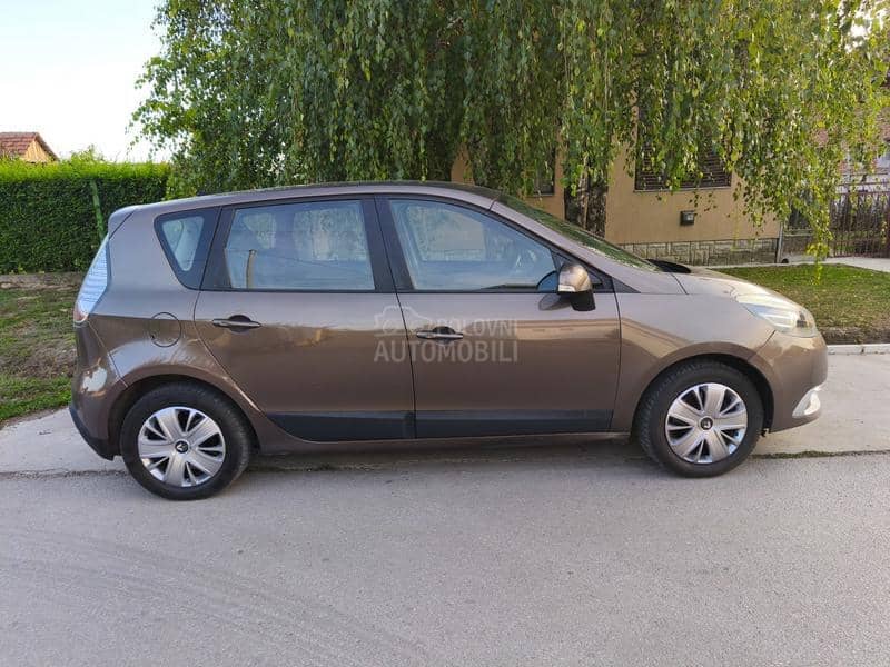Renault Scenic 1.5 dciN a v i/L e d