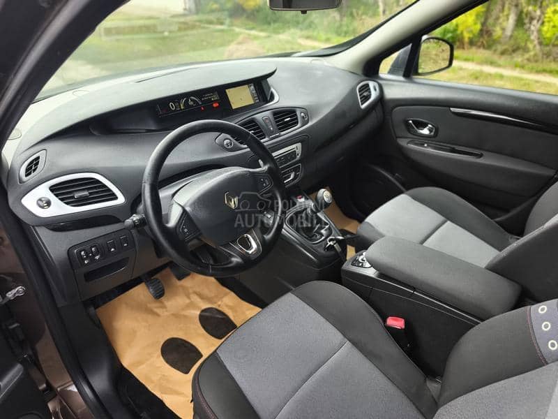 Renault Scenic 1.5 dciN a v i/L e d