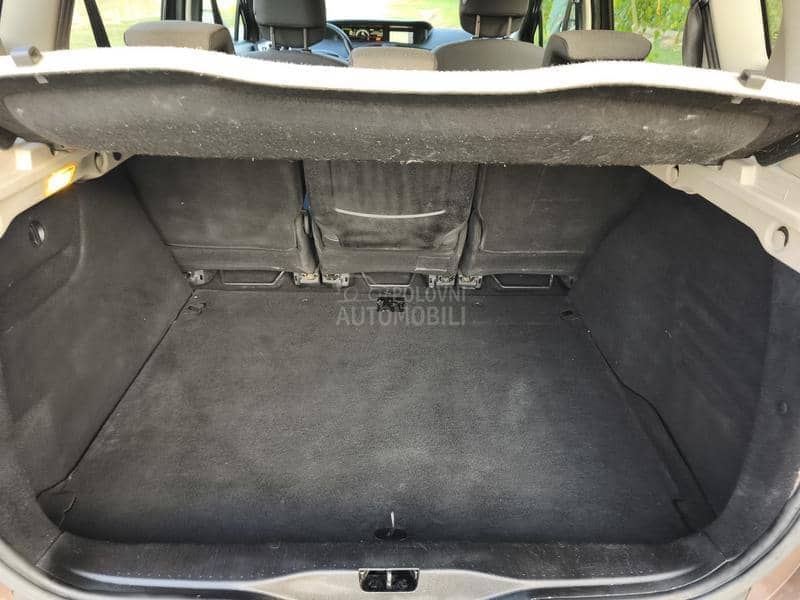 Renault Scenic 1.5 dciN a v i/L e d