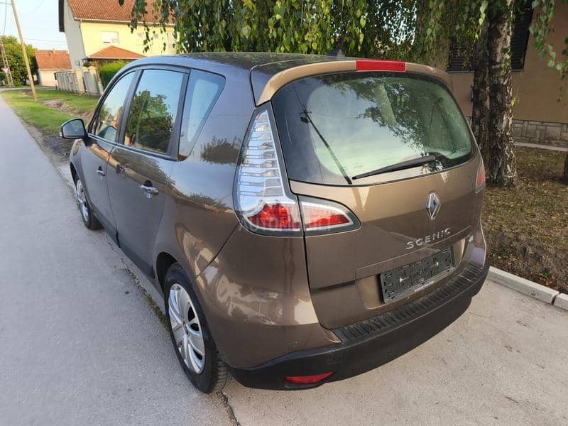 Renault Scenic 1.5 dciN a v i/L e d