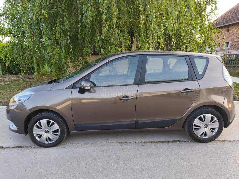 Renault Scenic 1.5 dciN a v i/L e d