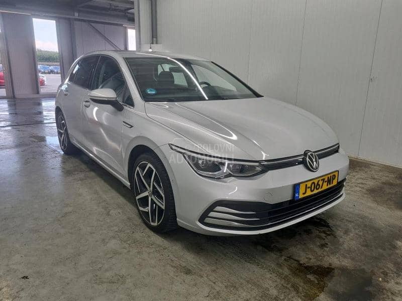 Volkswagen Golf 8 1.5 e TSI DSG LED