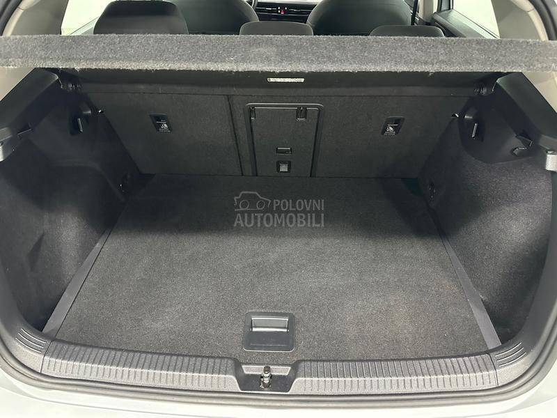 Volkswagen Golf 8 1.5 e TSI DSG LED