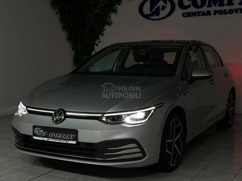 Volkswagen Golf 8 1.5 e TSI DSG LED