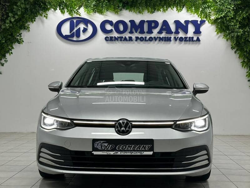 Volkswagen Golf 8 1.5 e TSI DSG LED
