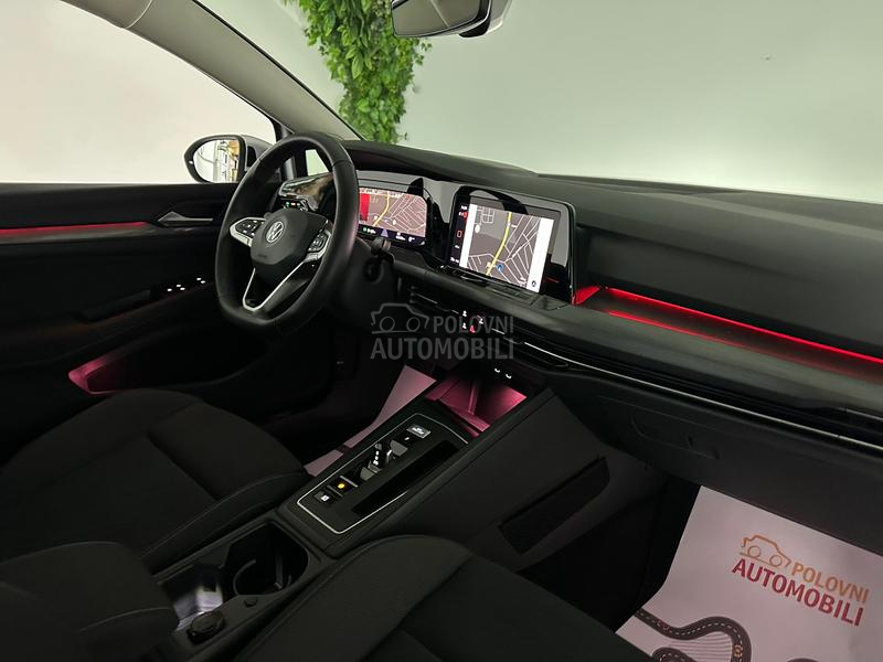 Volkswagen Golf 8 1.5 e TSI DSG LED