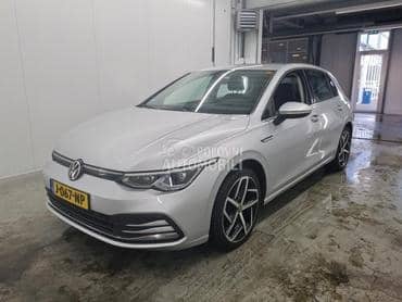 Volkswagen Golf 8 1.5 e TSI DSG LED
