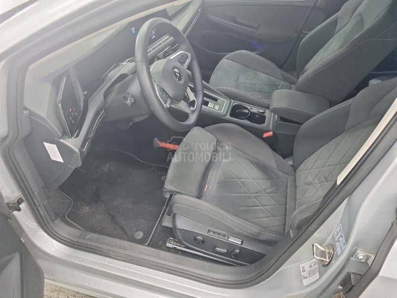 Volkswagen Golf 8 1.5 e TSI DSG LED