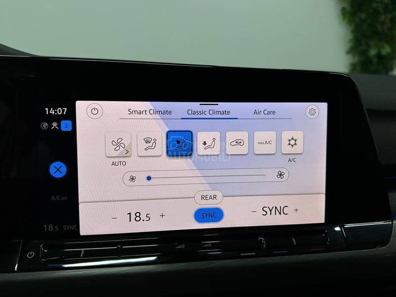 Volkswagen Golf 8 1.5 e TSI DSG LED