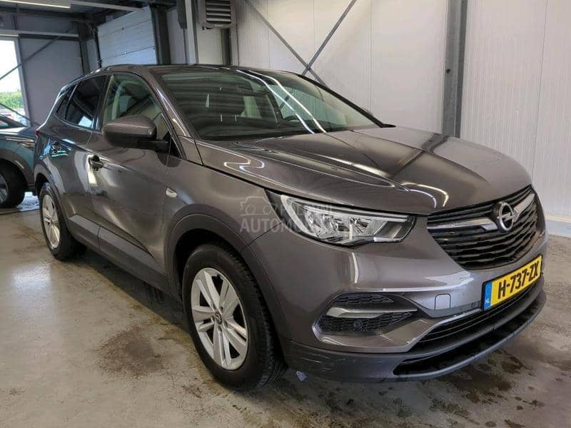 Opel Grandland X 1.2 INNOVATION