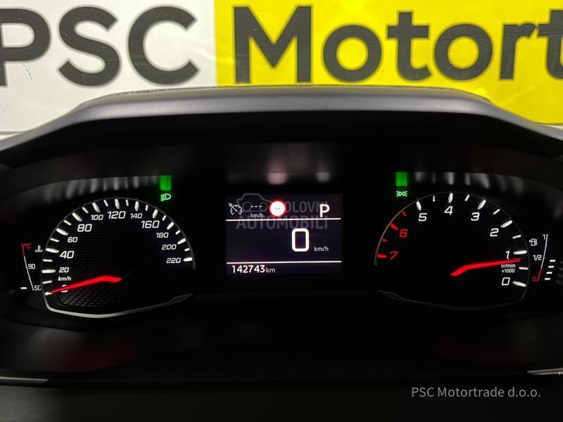 Peugeot 2008 EAT8/Nav/Led