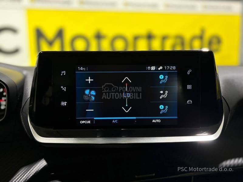 Peugeot 2008 EAT8/Nav/Led