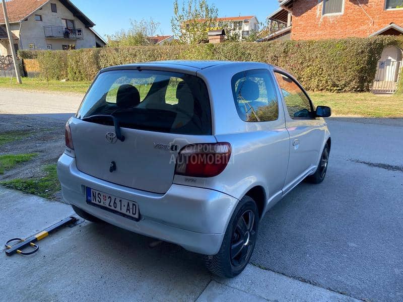 Toyota Yaris 1.0 vvt -i