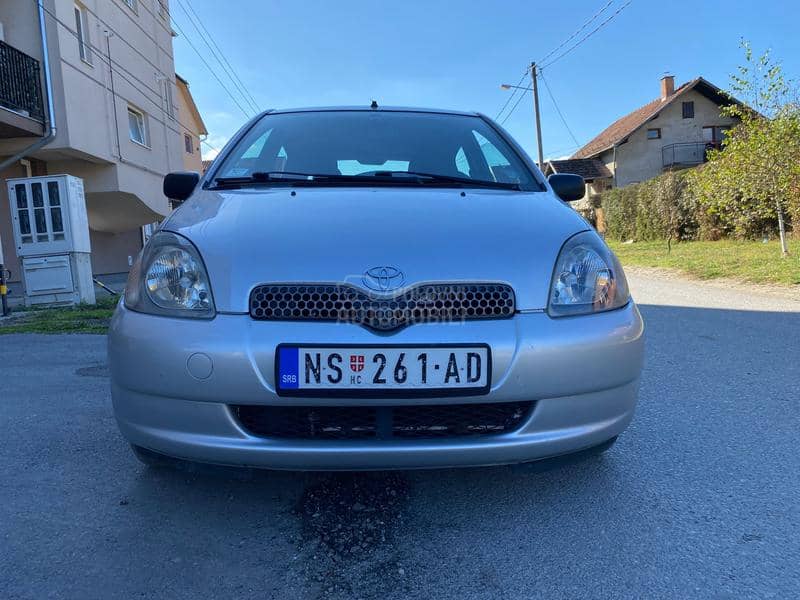 Toyota Yaris 1.0 vvt -i
